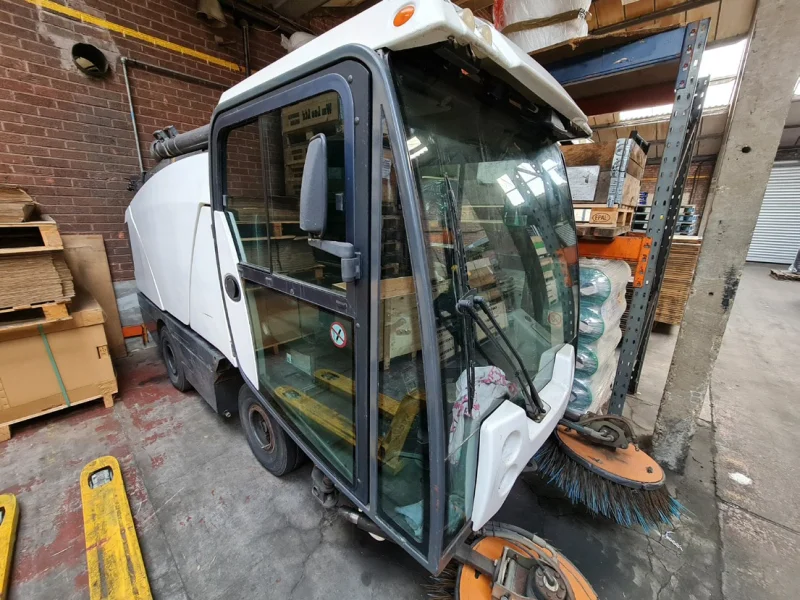 Peaker Pattinson (Auctioneers) Ltd - Engineering Auction to include CNC Machines, Lathes, Factory Plant & Lab Equipment - Auction Image 2