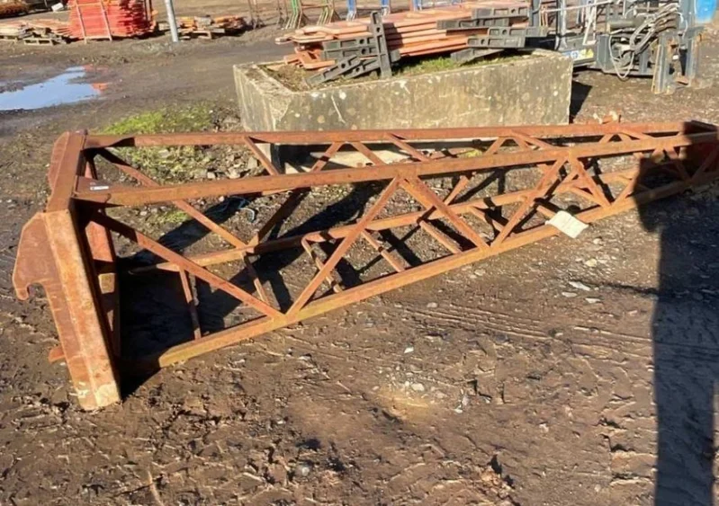 Mid Ulster Auctions Ltd - Construction Equipment Auction including Forklift Tipping Skips, Scott Truss JIB, Extending Remote Basket etc - Auction Image 4