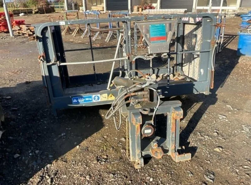 Mid Ulster Auctions Ltd - Construction Equipment Auction including Forklift Tipping Skips, Scott Truss JIB, Extending Remote Basket etc - Auction Image 5