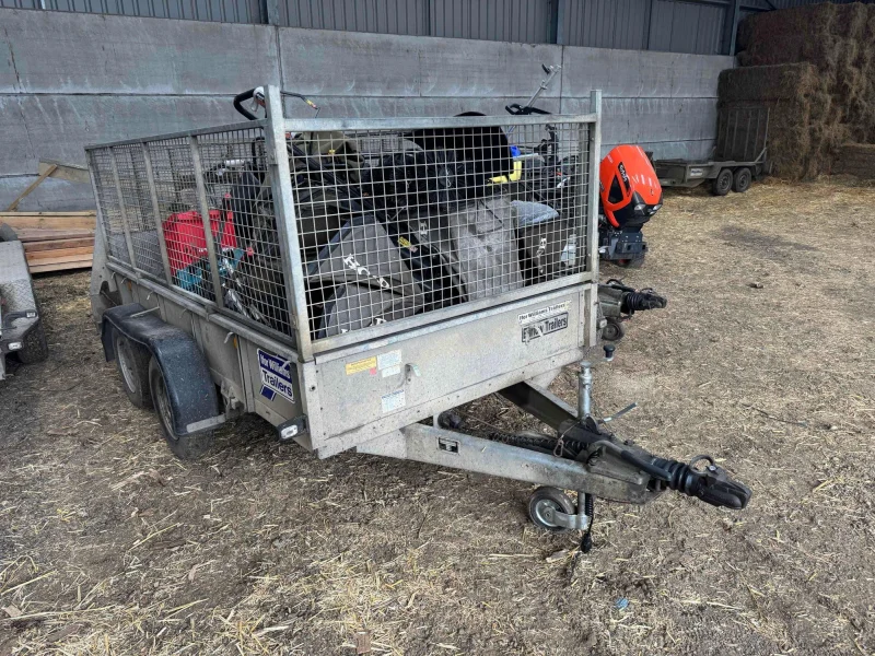Lambert Smith Hampton - Southampton - Assets of A Landscaping and Surveying Company including Commercial Vehicles at Auction - Auction Image 5
