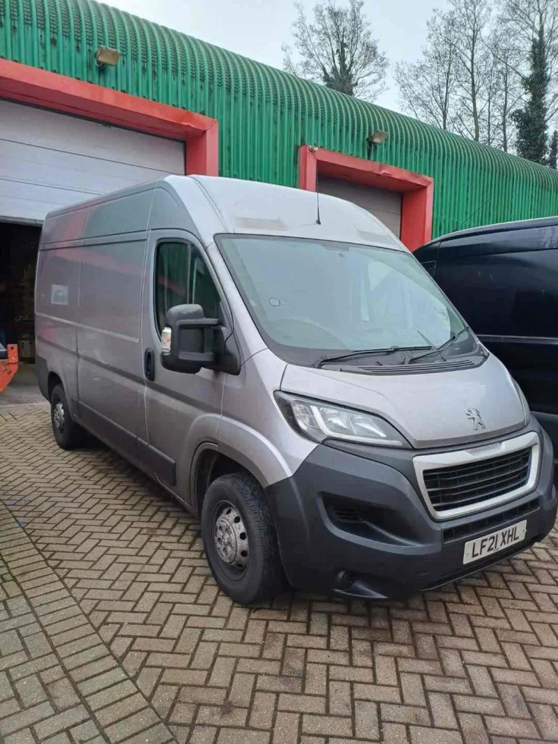 Lambert Smith Hampton - Southampton - Assets of A Landscaping and Surveying Company including Commercial Vehicles at Auction - Auction Image 3