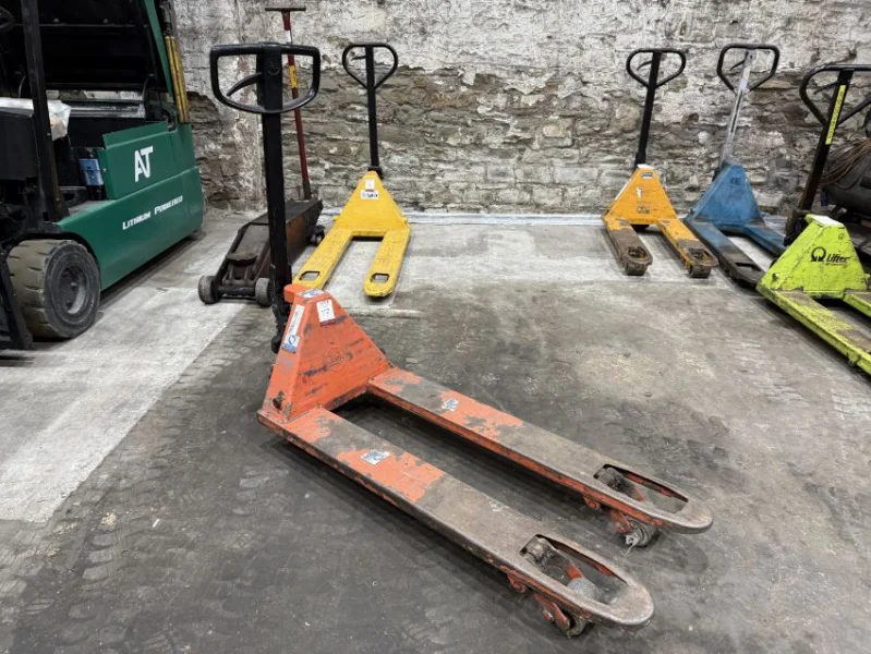 Gavel Auctioneers Ltd - Garage & Warehouse Equipment Auction - Auction Image 2