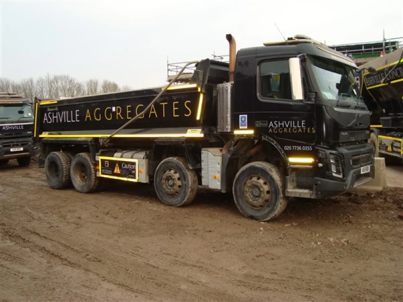 Lambert Smith Hampton - Liebherr Wheeled Loading Shovels, Excavator and Volvo 8x4 Tippers at Auction - Auction Image 8