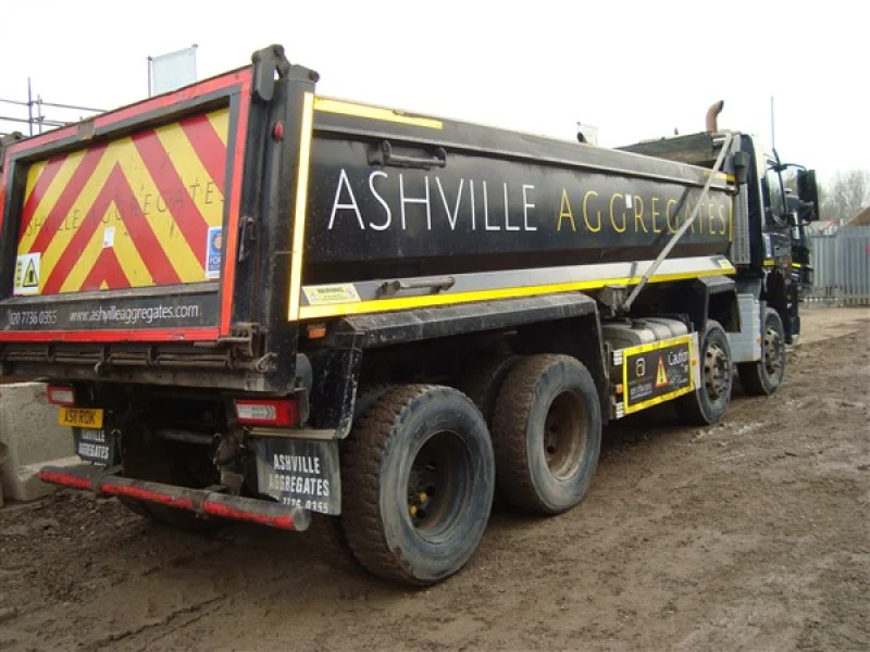 Lambert Smith Hampton - Liebherr Wheeled Loading Shovels, Excavator and Volvo 8x4 Tippers at Auction - Auction Image 9