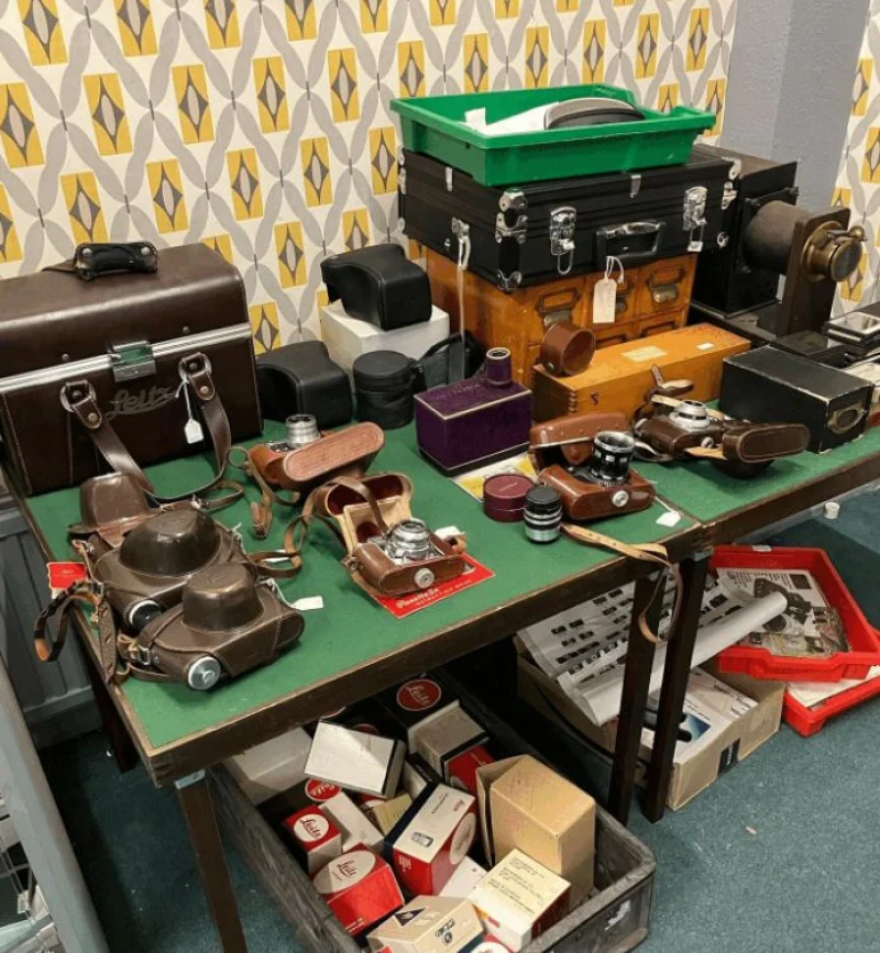Gilbert Baitson - Collectable Toys and Superior Leica Camera Equipment Auction - Auction Image 5