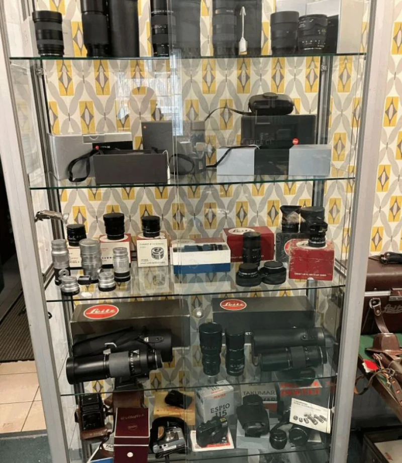 Gilbert Baitson - Collectable Toys and Superior Leica Camera Equipment Auction - Auction Image 2