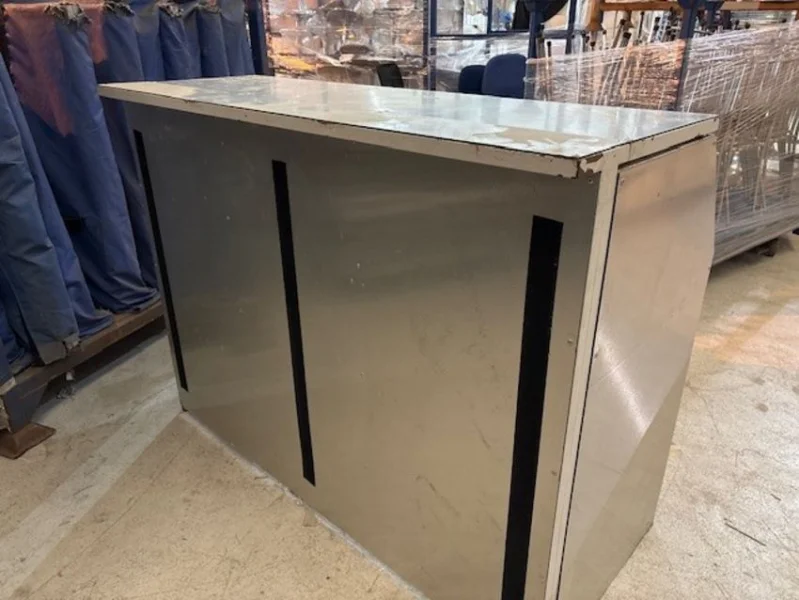 Gilbert Baitson - Huge Equipment Hire Stock Auction including Indoor/Outdoor Furniture, Catering, Tableware, Weddings/Events - Auction Image 7