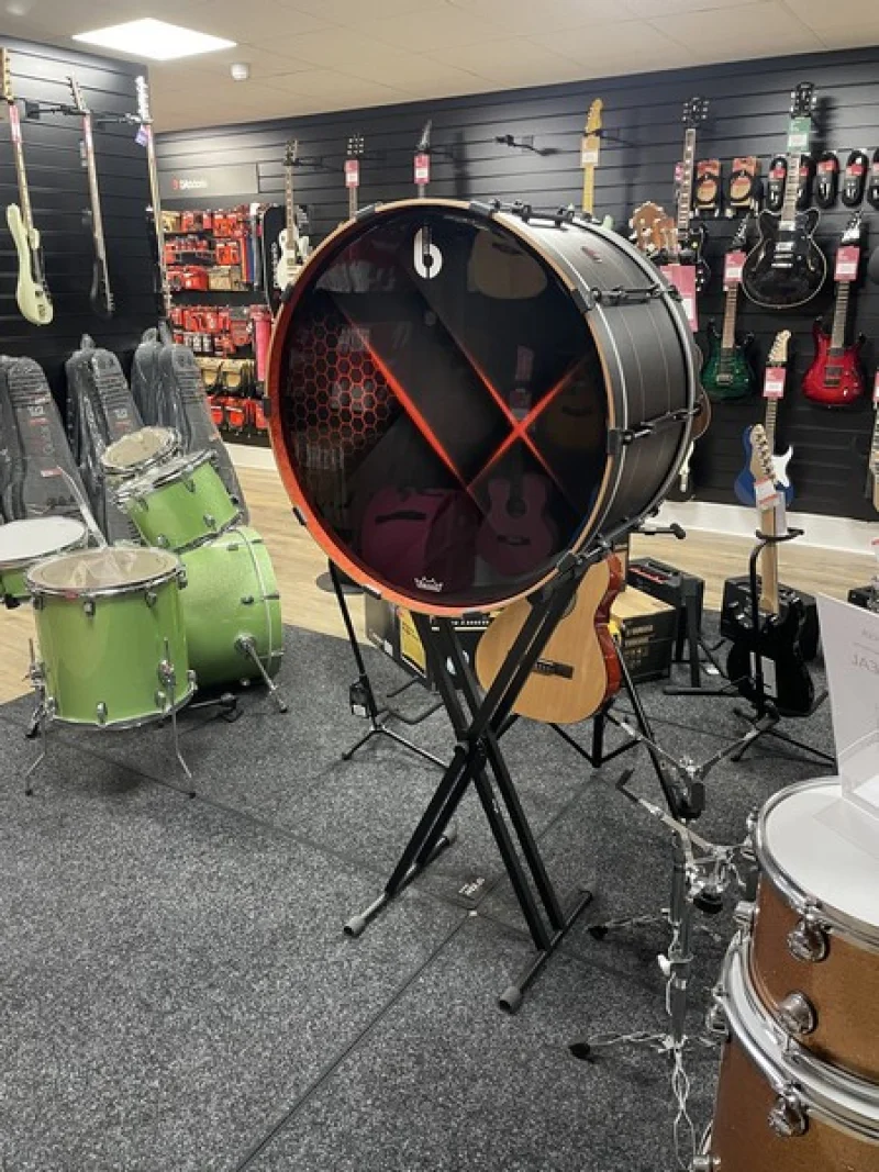 Middleton Barton Valuation - Large Inventory of Ex-Retail & As New Musical Instruments & Accessories Auction - Auction Image 1