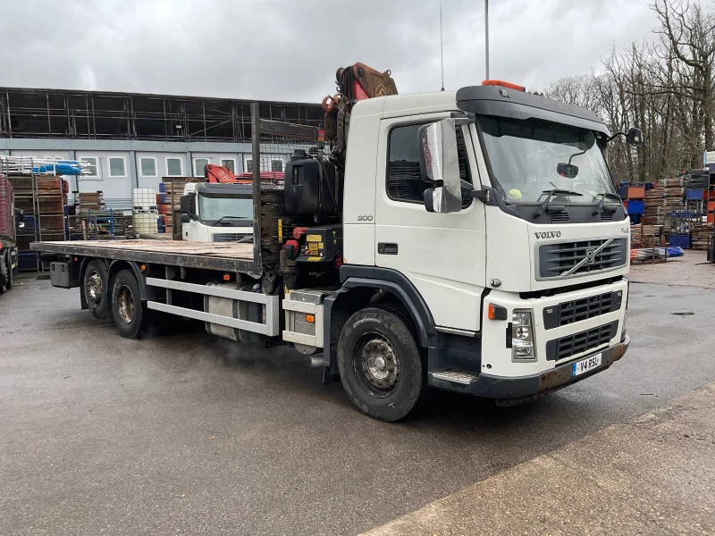 BPI Auctions - 2009 Volvo FM Flatbed Lorry & 2007 Volvo FM9 300 Flatbed Lorry Auction - Auction Image 3