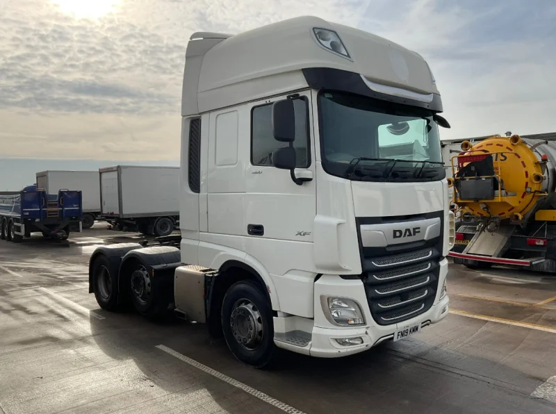 BPI Auctions - 2019 DAF XF 480 Tractor Unit Auction - Auction Image 2