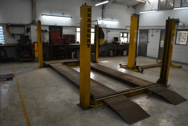 Gilbert Baitson - Garage Equipment Auction - Auction Image 1