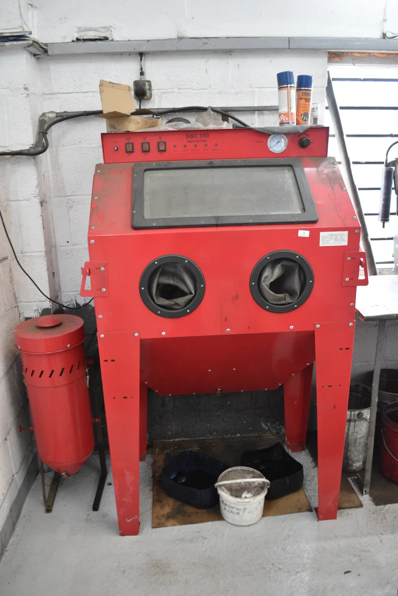 Gilbert Baitson - Garage Equipment Auction - Auction Image 2