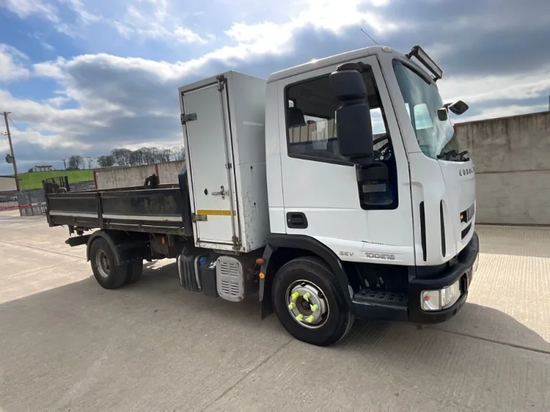 Mid Ulster Auctions Ltd - Vans, Cars, HGV Auction to include: Ford Transit Vans, Scania Automatic Tractor Unit, Iveco Dropside Tipper, Volvo Automatic Concrete Mixer & More - Auction Image 6