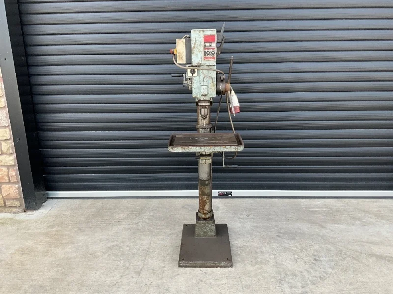 Mid Ulster Auctions Ltd - Manufacturing Auction to include Forklifts, Air Filtration Systems. Pillar Drills, Thicknesser Planer & Much More - Auction Image 2