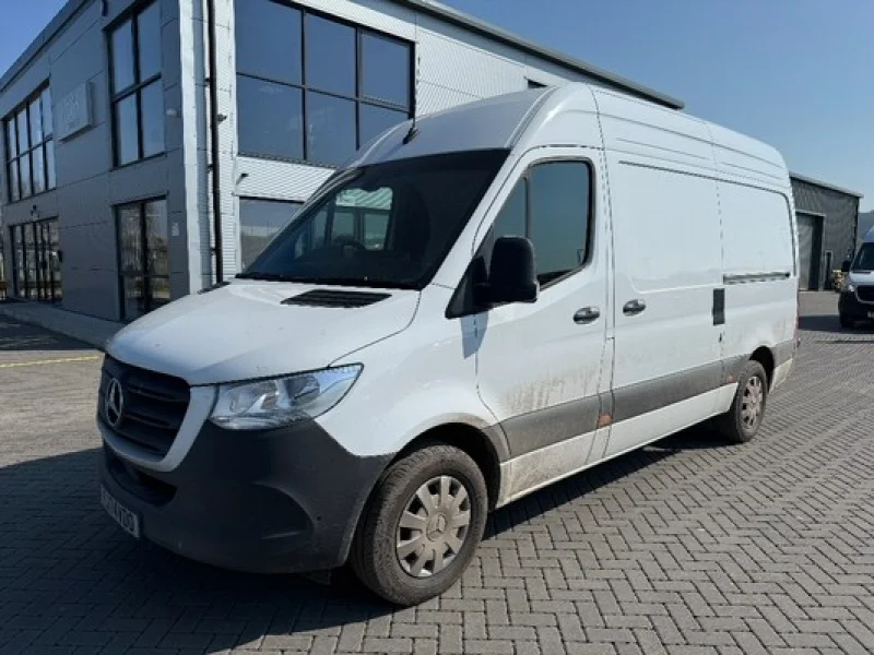AMS - Light Commercials & Cars Auction - Auction Image 6