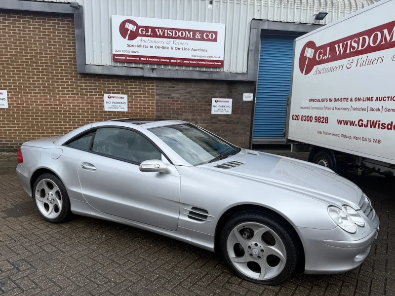 G J Wisdom & Co - Used Classic & Modern Cars Auction - Auction Image 4