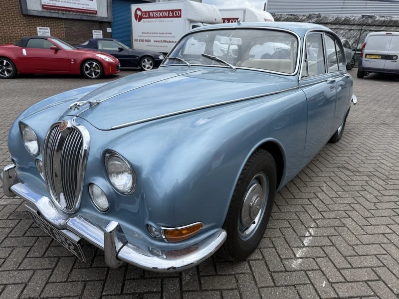 G J Wisdom & Co - Used Classic & Modern Cars Auction - Auction Image 6