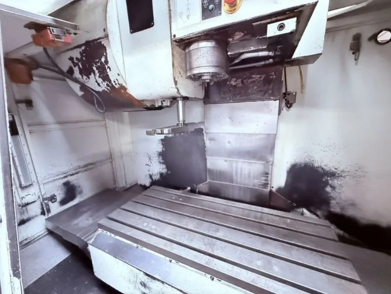 Eddisons - Leeds - Online Auction of 2000 Hurco VMX 40 CNC 3-Axis Vertical Machining Centre with 4 Control. Full Spindle Replacements in 2024 - Auction Image 5