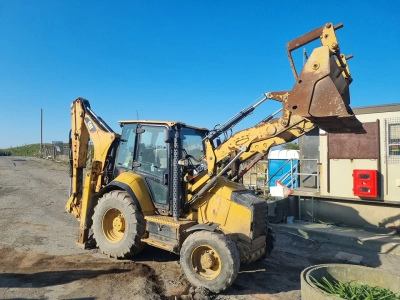 Eddisons - Plant and Commercial Vehicle Auction - Auction Image 1