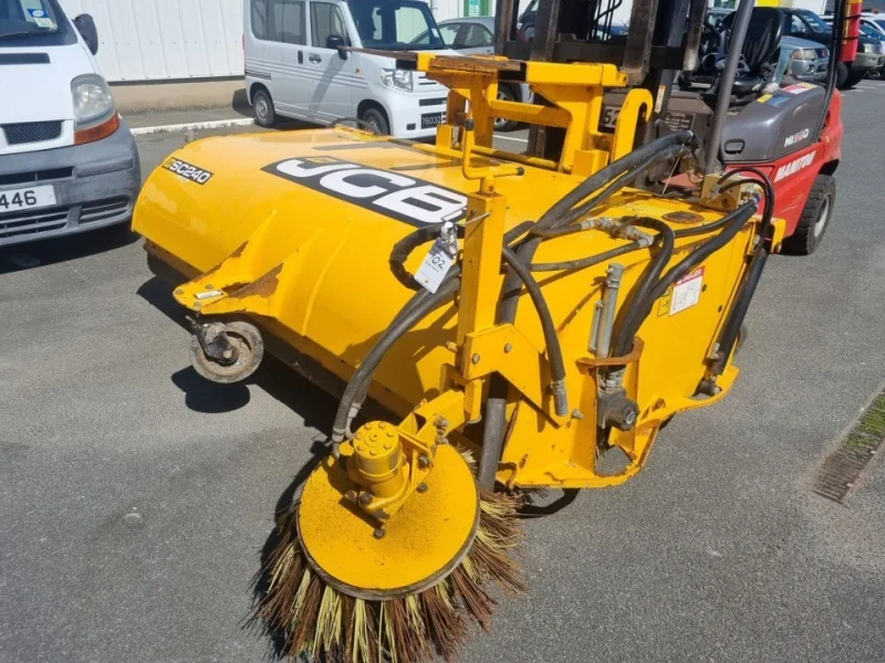 Eddisons - Plant and Commercial Vehicle Auction - Auction Image 3