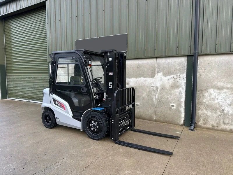BPI Auctions - New Unused Diesel counterbalance 3t & 2.5t Forklift Trucks - Auction Image 2