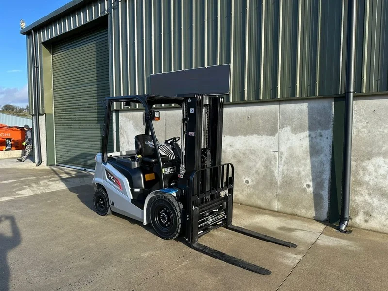 BPI Auctions - New Unused Diesel counterbalance 3t & 2.5t Forklift Trucks - Auction Image 1