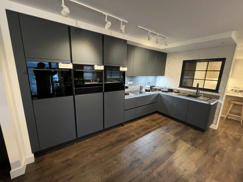 Sanderson Weatherall LLP - Ex-Display Kitchen Showroom Furniture & Appliances, Warehouse/Office Equipment & Furniture & Commercial Vehicles Auction - Auction Image 4