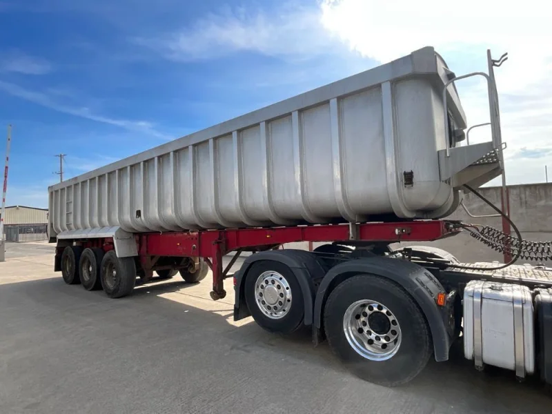 Mid Ulster Auctions Ltd - Vans, Cars & HGVs – Ford, Volkswagen, Iveco & More at Auction - Auction Image 6
