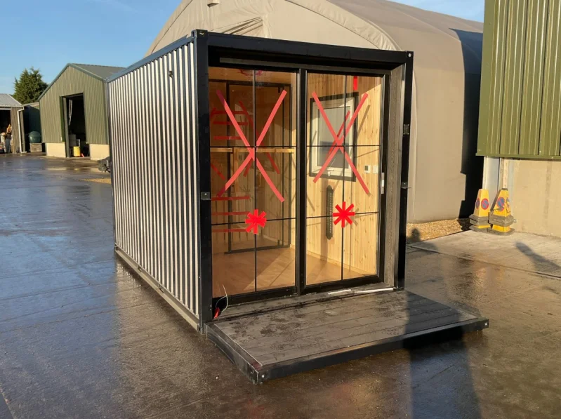 BPI Auctions - Steel Frame 19ft x 20ft Mobile Buildings, 20ft Prefab Tiny Cube, Container Swimming Pool, Sauna Rooms & 10ft Container Vending Units at Auction - Auction Image 4