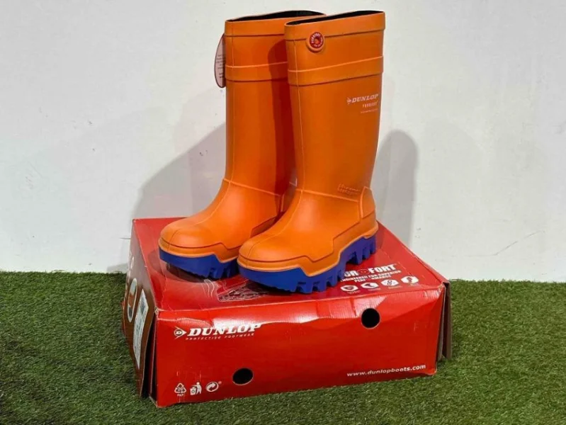 Gavel Auctioneers Ltd - PPE and Hi-Visibility Clothing Auction - Auction Image 4