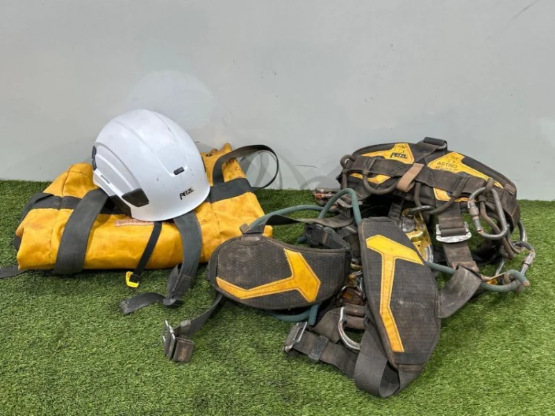 Gavel Auctioneers Ltd - Safety Harness Kits, Fieldwork & Safety Equipment Auction - Auction Image 1
