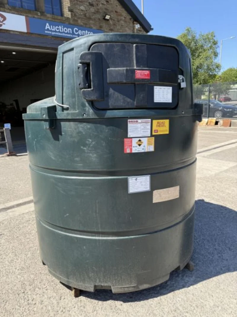 Gavel Auctioneers Ltd - Deso V2350DD 2350L Bunded Diesel Dispensing Tank Containing Approx 970L White Diesel at Auction - Auction Image 6