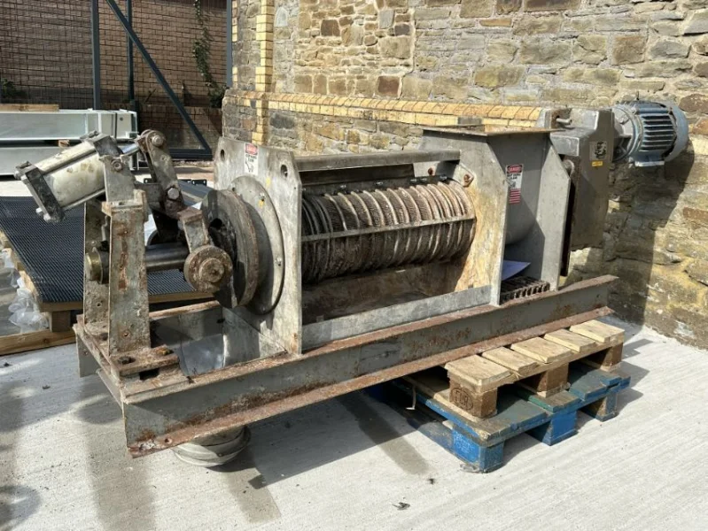 Gavel Auctioneers Ltd - Private Treaty - 4 No. Vincent Screw Presses - Auction Image 2