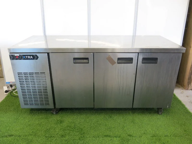 G J Wisdom & Co - Catering, Salon, Beauty, I.T, Food & Drink Stock, Furniture & More at Auction - Auction Image 4