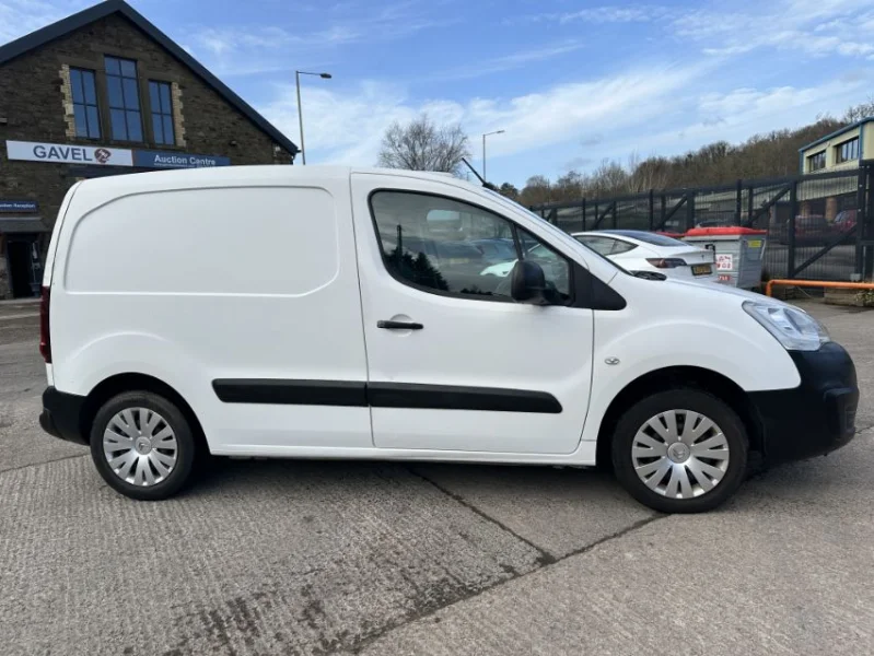 Gavel Auctioneers Ltd - 2016 Citroen Berlingo 625 Enterprise Van at Auction - Auction Image 2