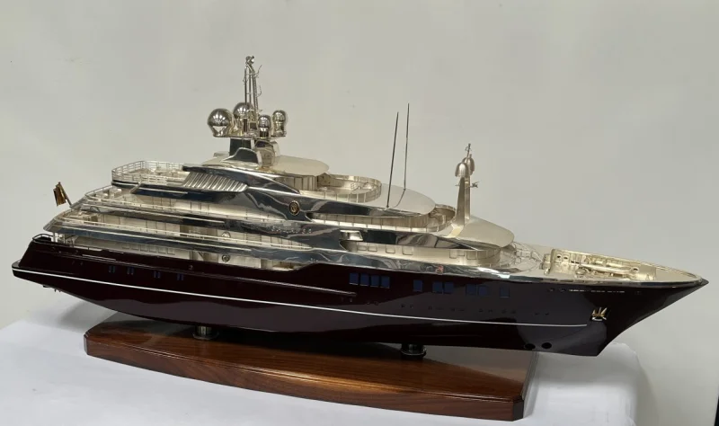 Eddisons - Luxury Silverware, Tableware and Artwork Recovered from a Super Yacht - Auction Image 1