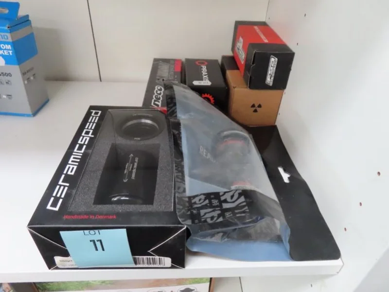 Cheffins - Ely - The Contents of a Bike Shop Auction including Orro and Carrera Bikes - Auction Image 5