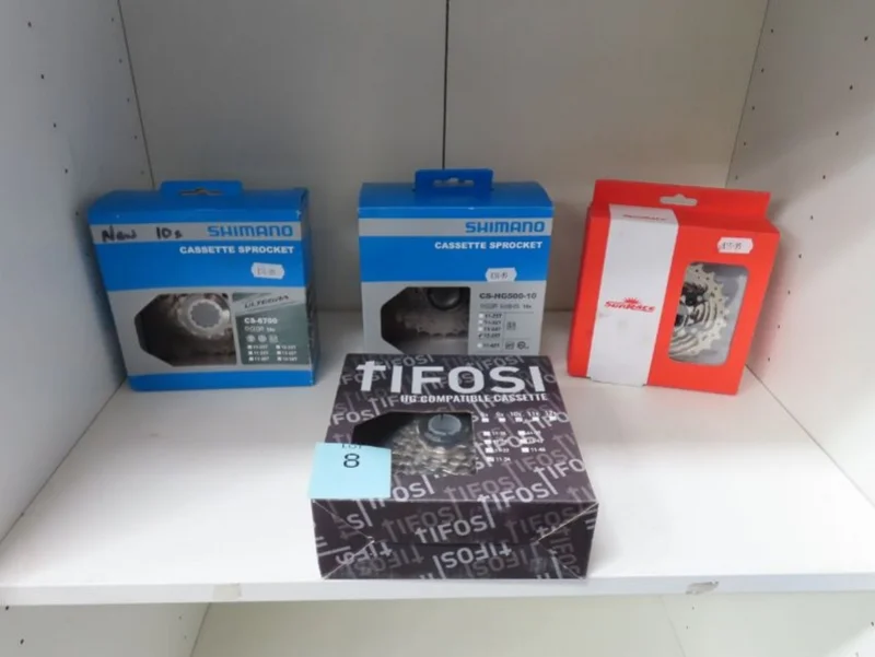 Cheffins - Ely - The Contents of a Bike Shop Auction including Orro and Carrera Bikes - Auction Image 6