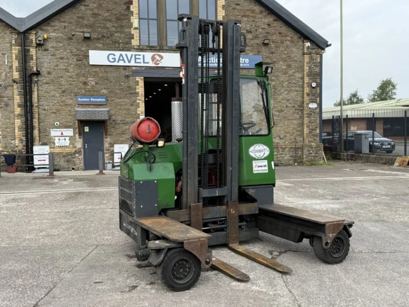 Gavel Auctioneers Ltd - Combilift 4000 4-Ton Side Loader LPG Forklift - Auction Image 1