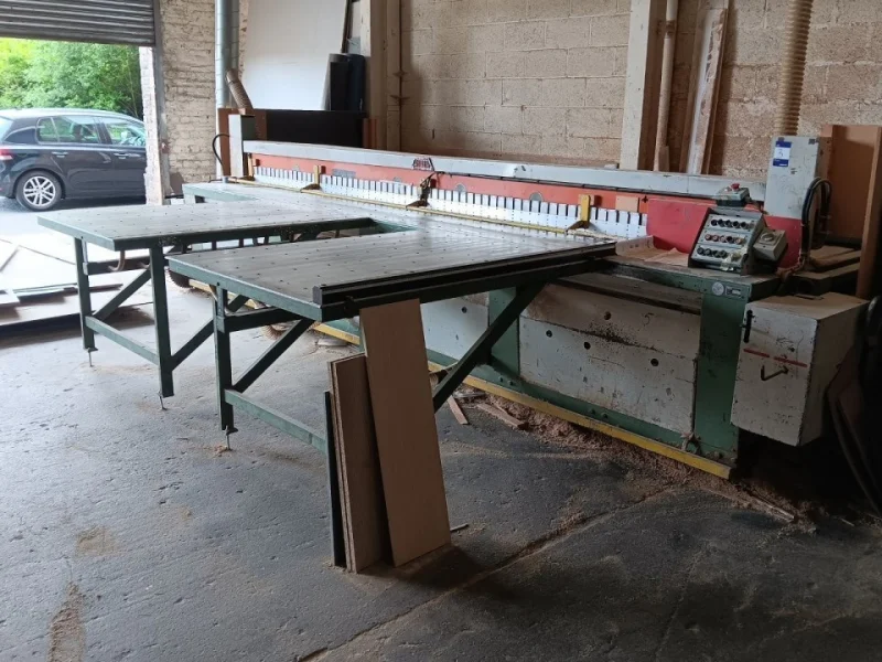 Eddisons - Contents of Joinery Shop at Auction to Include 3t FLT, Sliding Table Saw, Drum Sander, Hand Tools - Auction Image 2
