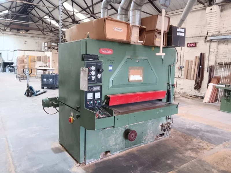 Eddisons - Contents of Joinery Shop at Auction to Include 3t FLT, Sliding Table Saw, Drum Sander, Hand Tools - Auction Image 6