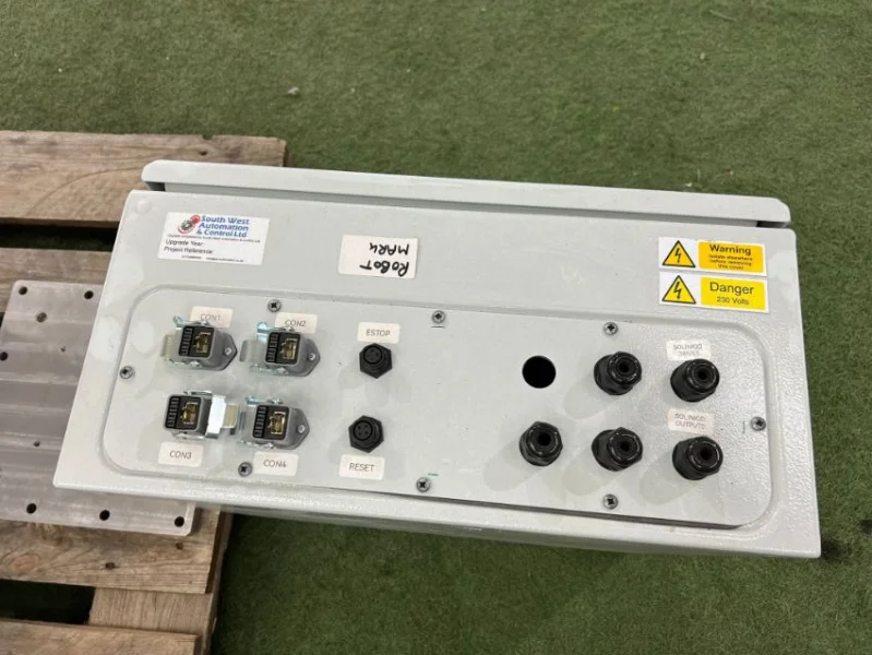 Gavel Auctioneers Ltd - Ex-Demo Fanuc M-20iB 25 Robot with Fanuc System R-3018+ Controller at Auction - Auction Image 5