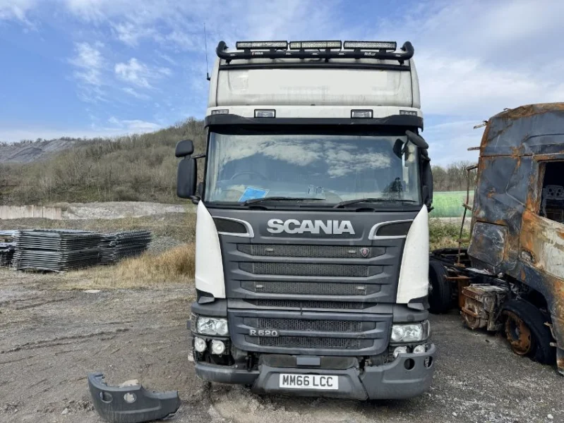 Gavel Auctioneers Ltd - Salvage Fire Damaged 2016 Scania R520 Tractor Unit at Auction - Auction Image 1