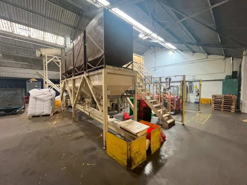 Sanderson Weatherall LLP - Pet Food Blending, Bag Filling and Can Labelling Machinery & Equipment, Air Compressors Mobile Lifting Platform, Pallet Racking, Warehouse & Office Furniture and Equipment at Auction - Auction Image 3