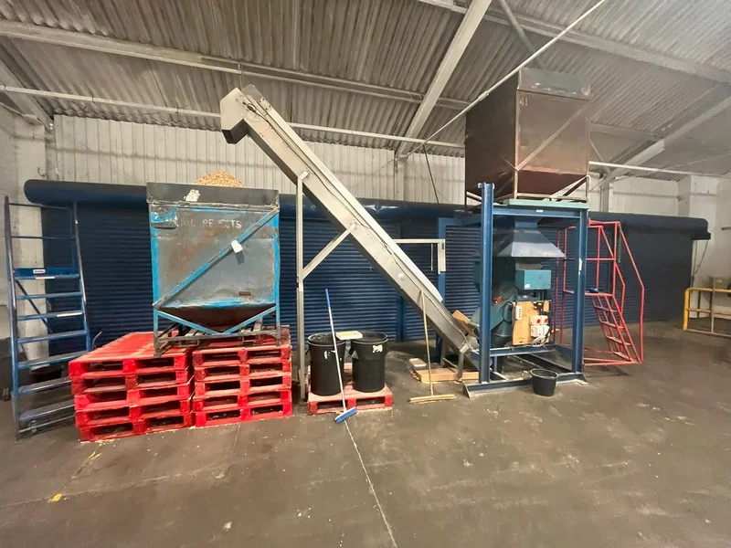 Sanderson Weatherall LLP - Pet Food Blending, Bag Filling and Can Labelling Machinery & Equipment, Air Compressors Mobile Lifting Platform, Pallet Racking, Warehouse & Office Furniture and Equipment at Auction - Auction Image 4