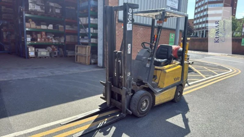 Kumar & Company - Huge Range of Wall & Floor Tiles, Fork Trucks, LWB Van, Grouts, Adhesives & More at Auction - Auction Image 3