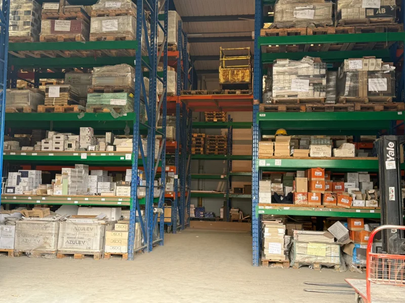 Kumar & Company - Huge Range of Wall & Floor Tiles, Fork Trucks, LWB Van, Grouts, Adhesives & More at Auction - Auction Image 1