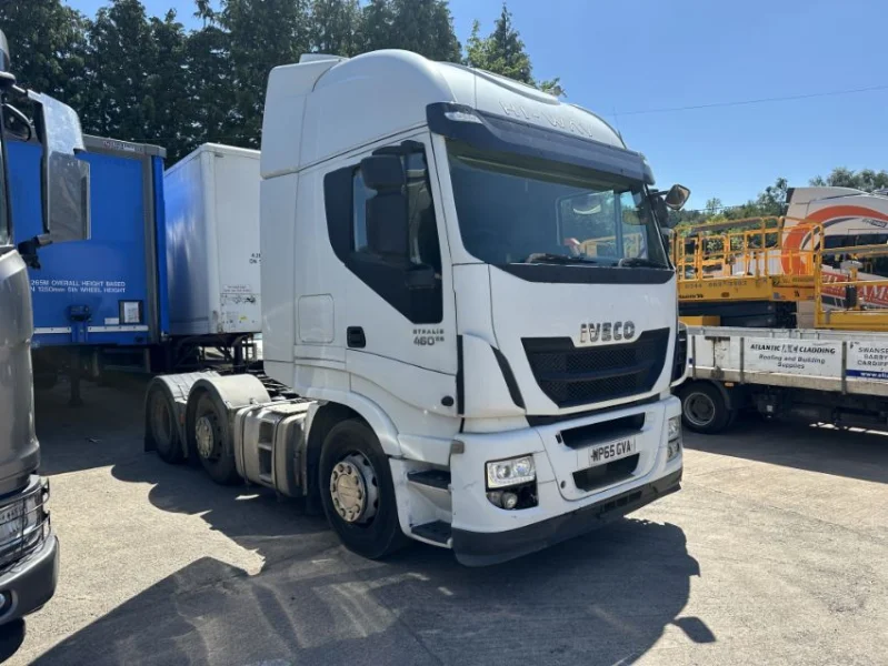 Gavel Auctioneers Ltd - Spares & Repairs - 2015 Iveco Stralis Hi-Way 6x2 Tractor Unit at Auction - Auction Image 2