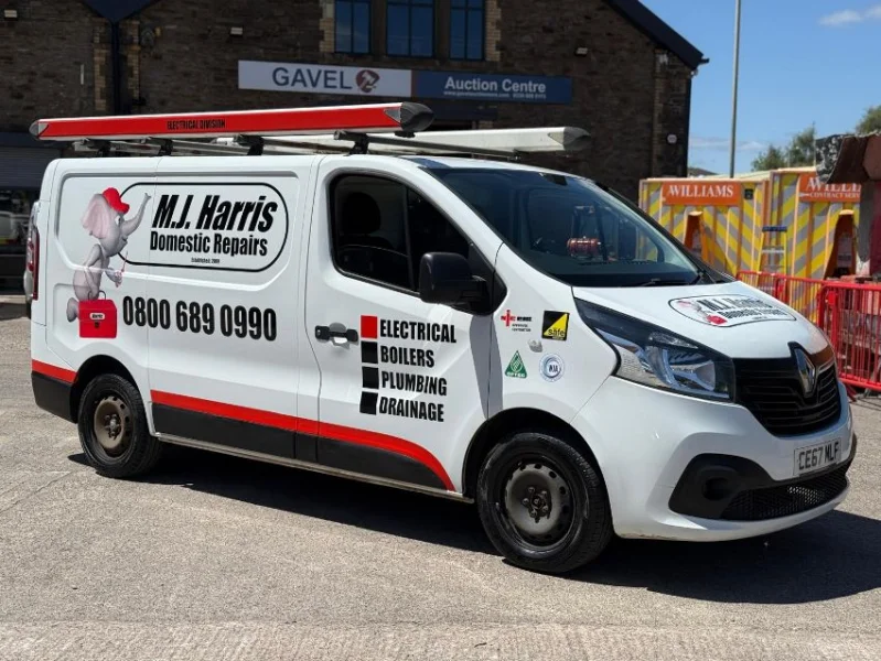 Gavel Auctioneers Ltd - The Vehicle fleet of M J Harris Repairs at Auction - Auction Image 3