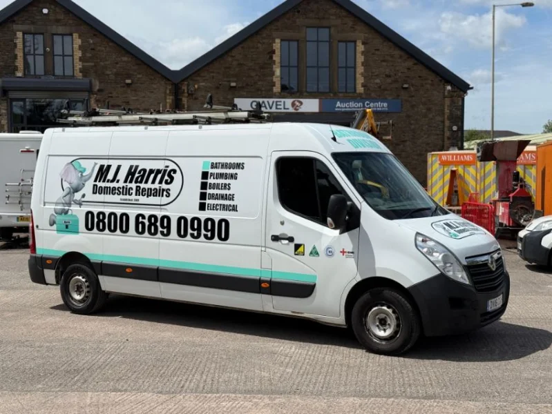 Gavel Auctioneers Ltd - The Vehicle fleet of M J Harris Repairs at Auction - Auction Image 2